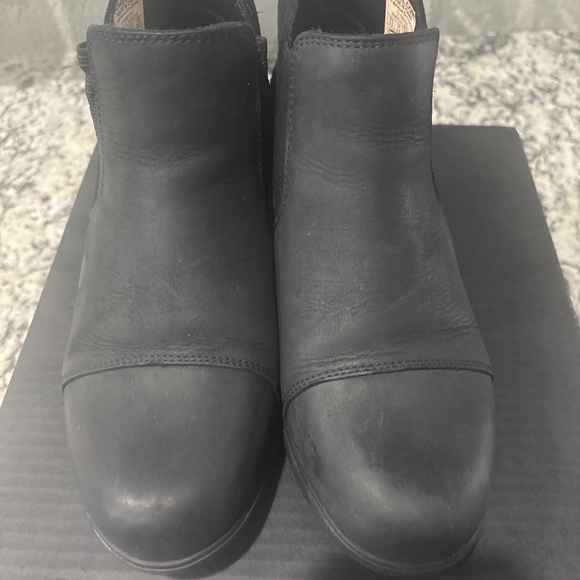 Sorel Black Ankle Boots - Picture 3 of 7